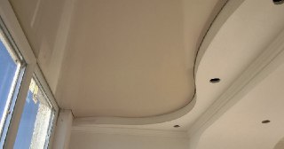 Натяжной потолок на балкон Горно-Алтайск, цена 6221 руб.